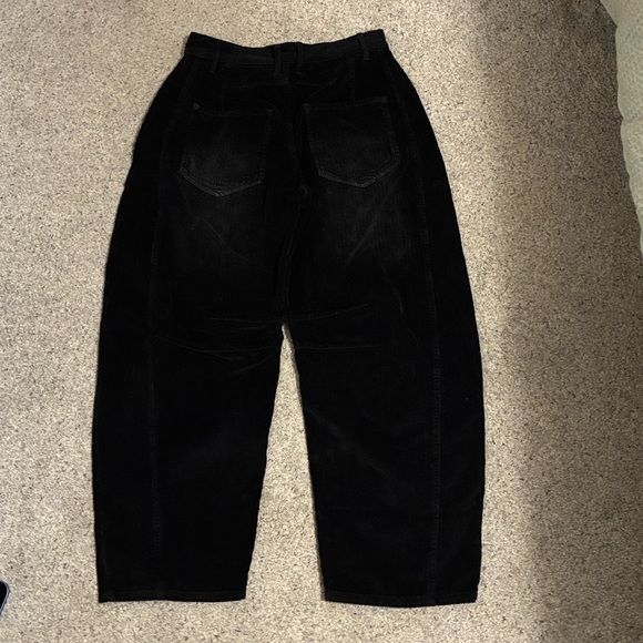 New Free People Good Luck Barrel Corduroy Pants ~Black - Picture 8 of 8